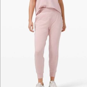 Lululemon LA Warm Down High-Rise Jogger 
Size 12